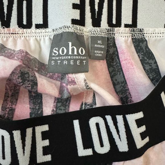 Women’s NY&Co Soho Street 2 piece Graffiti sweatsuit XL - Picture 6 of 9